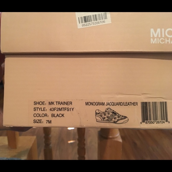 Michael Kors shoes - Picture 5 of 7